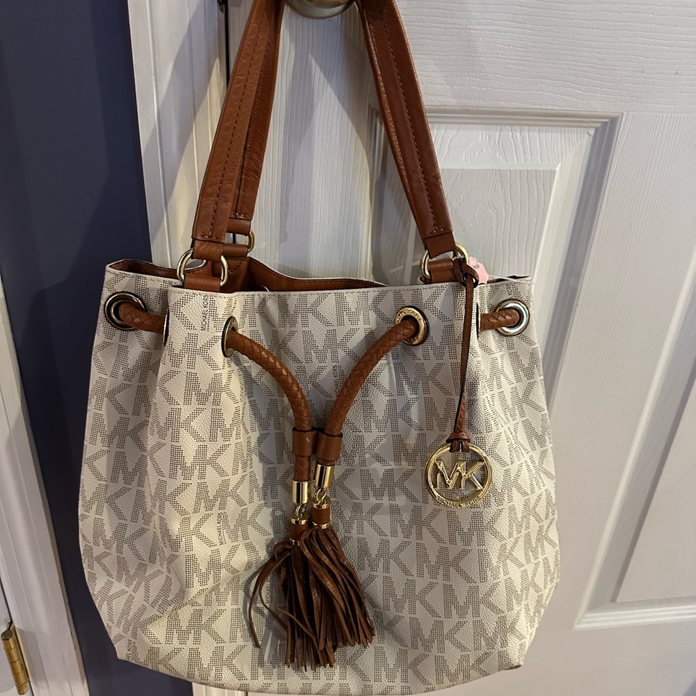 Michael Kors White & Brown MK Logo Drawstring Shoulder Bag